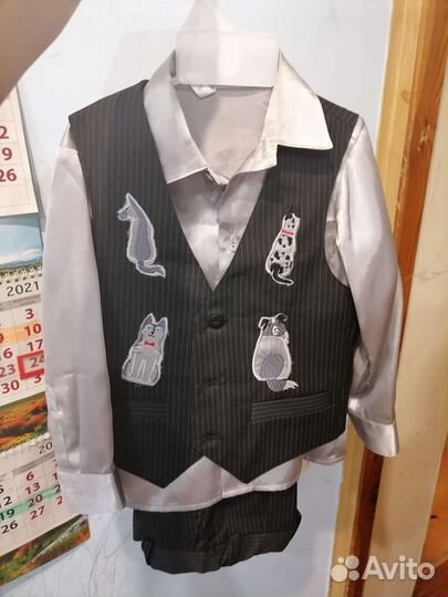 Праздничный костюм на мальчика 98 р