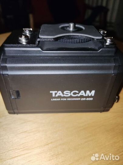 Рекордер tascam dr-60d