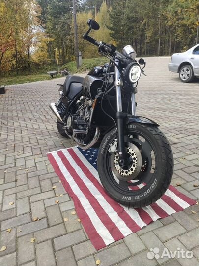 Yamaha V-Max 1200, 1990