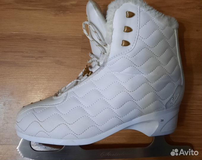Коньки б/у 38