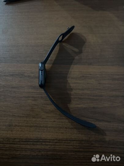 Apple Watch Series SE Gen 1 44 мм Aluminium Case