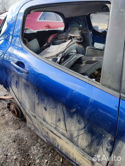 Peugeot 308 дверь задняя правая