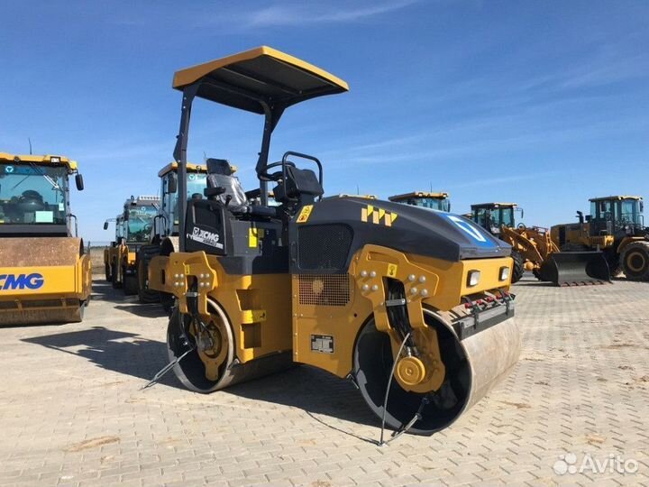 Дорожный каток XCMG XMR403, 2023