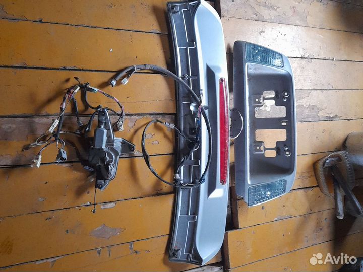 Спойлер toyota filder