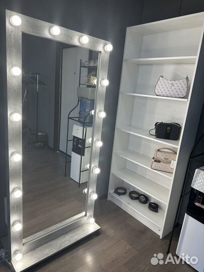 Зеркало напольное