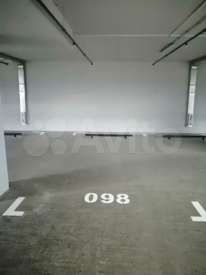 Машиноместо, 13 м²
