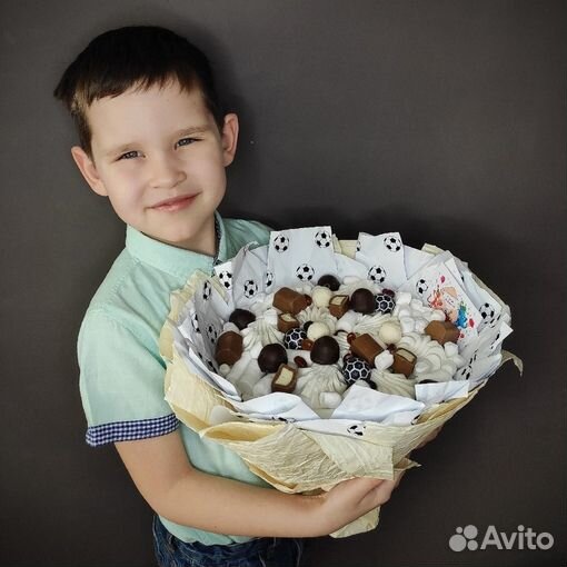 Сладкий букет из конфет