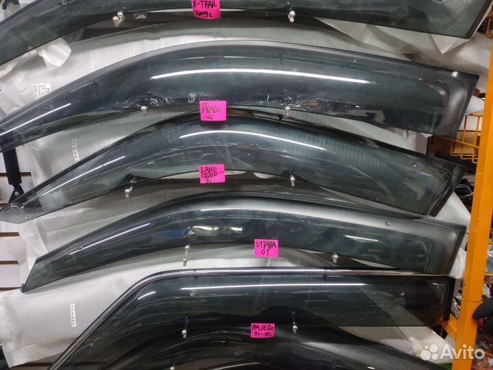 Ветровики pajero91-99г