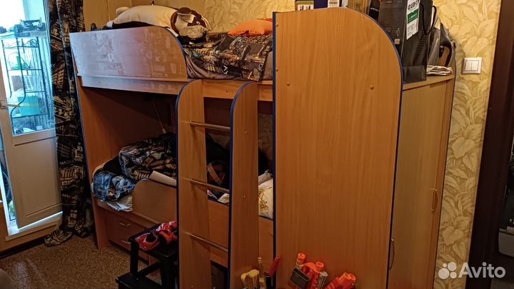 Кровать чердак двухъярусная со шкафом и тумбами