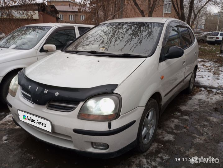 Nissan Tino 1.8 AT, 2002, 250 000 км