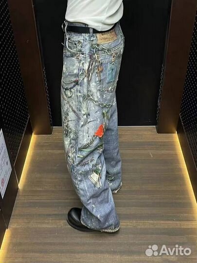 Джинсы широкие необычные