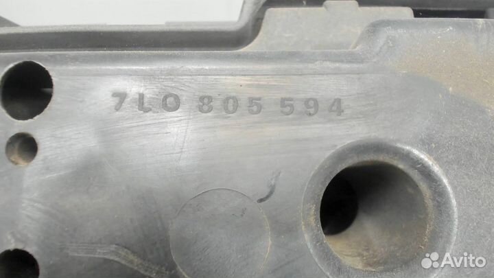 Рамка передняя Volkswagen Touareg, 2008