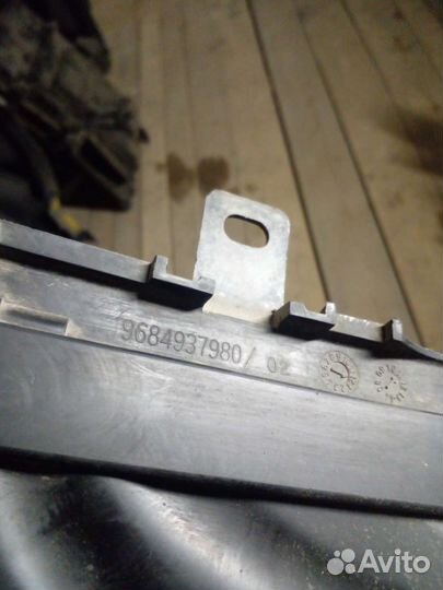 Резонатор воздушного фильтра Peugeot 508