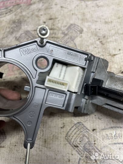 Замок зажигания Опель Астра Н