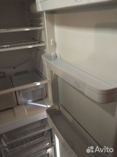 Холодильник indesit