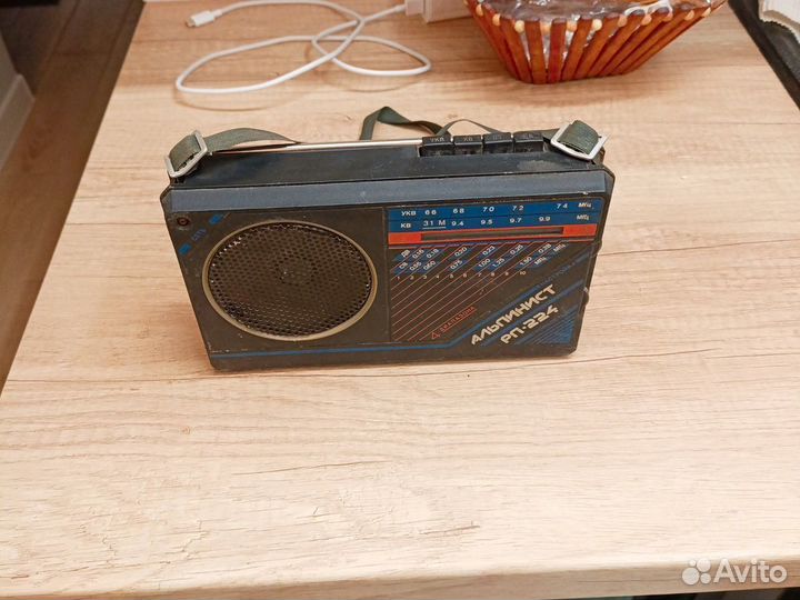Радиоприемник СССР турист