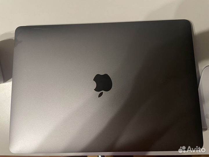 MacBook pro 13 2020 m1 8gb 256gb