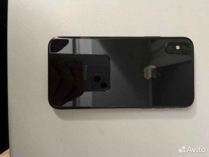 Телефон iPhone X