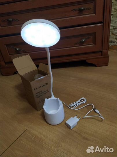 Светодиодная настольная лампа портативная