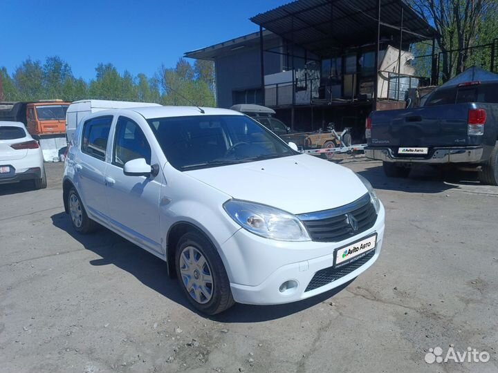 Renault Sandero 1.6 AT, 2011, 118 500 км