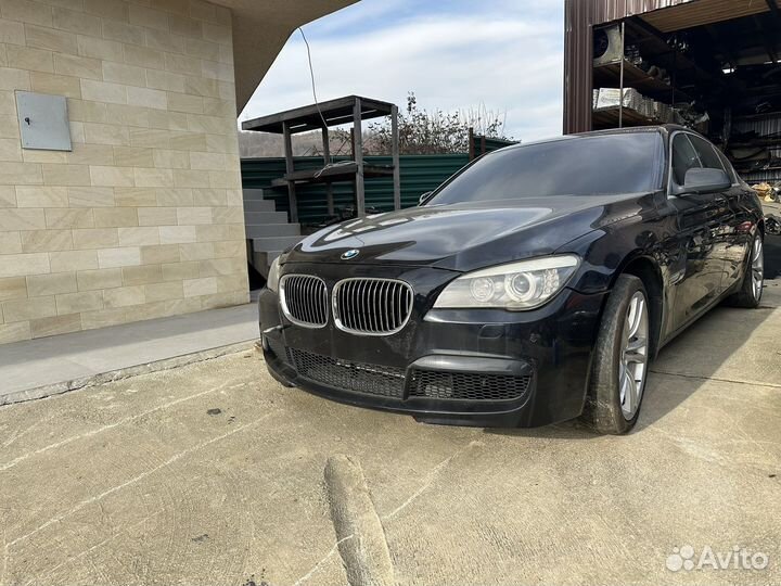 Бмв F 01 730D по запчастям