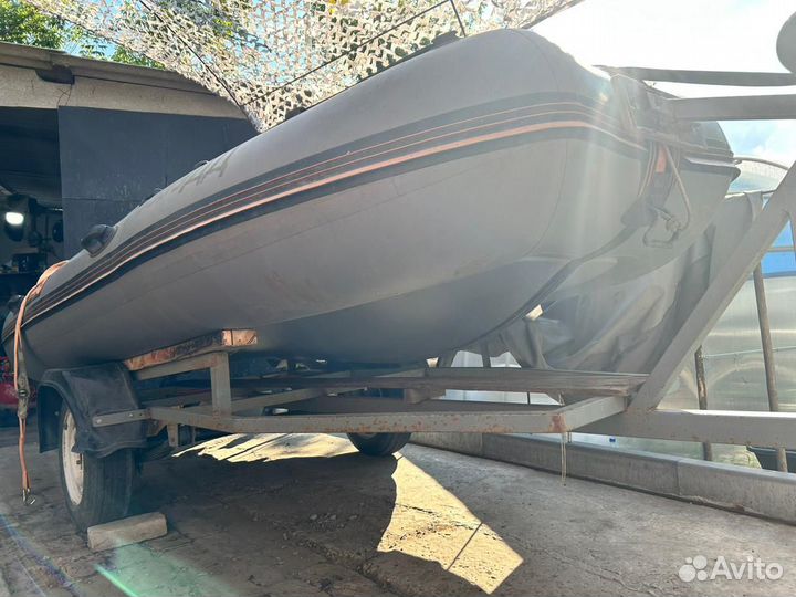 Моторная лодка