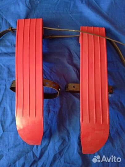 Новые детские лыжи