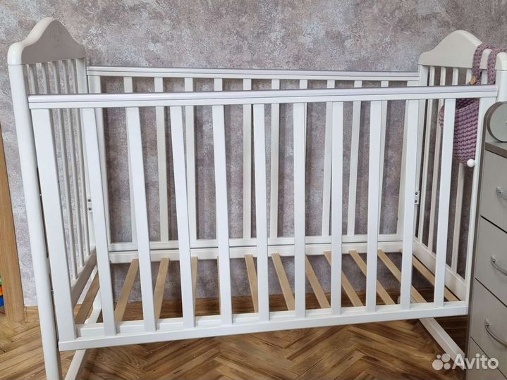 Детская кроватка