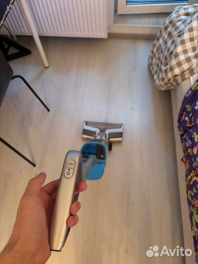 Пылесос Redmond RV-UR368