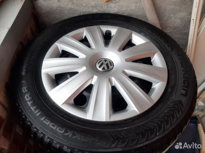 Колёса Фольксваген с оригинальными колпаками