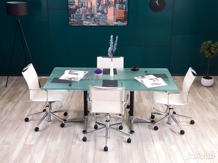 Стол для переговоров Herman Miller Burdick США