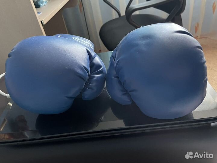 Боксерские перчатки Green hill