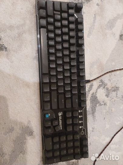 Игровая механическая клавиатура