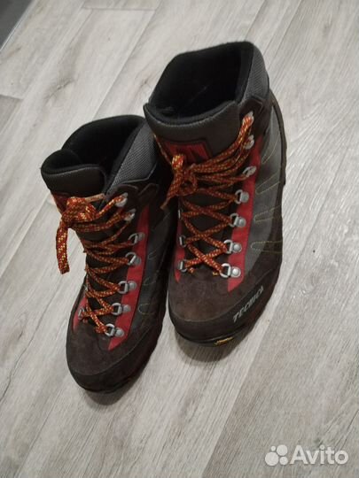 Треккинговые ботинки Tecnica vibram GOR-TEX