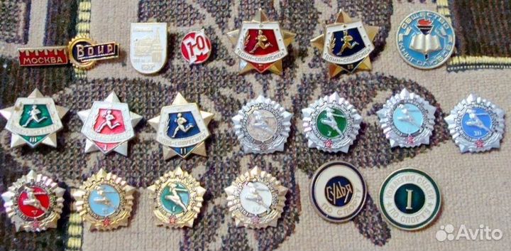 Значки 148 штук
