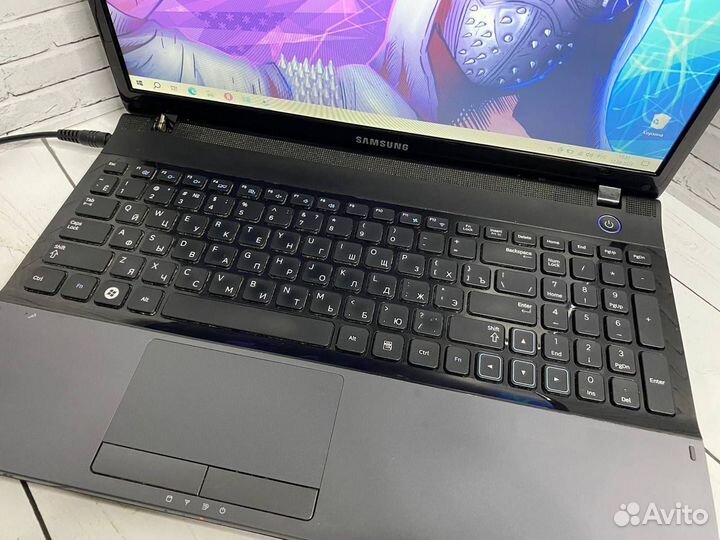 Игровой ноутбук Samsung i5/6Gb/2видеокарты/SSD