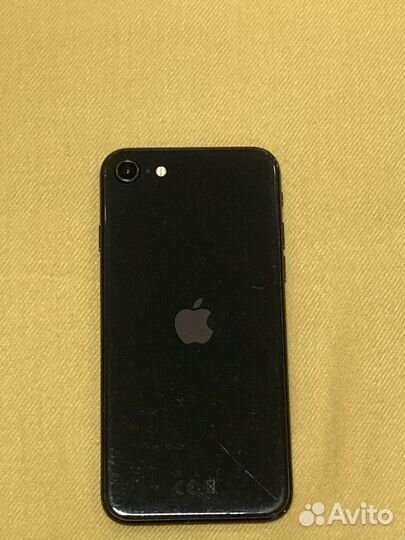 iPhone SE, 64 ГБ
