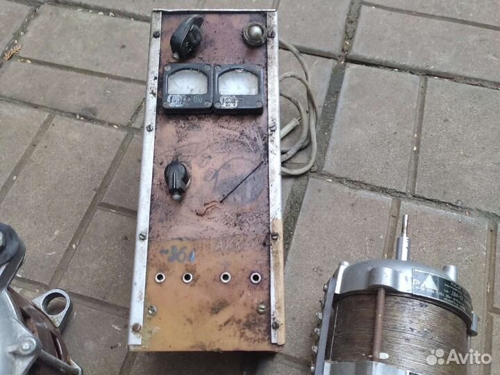 Электродвигатель и блок питания СССР