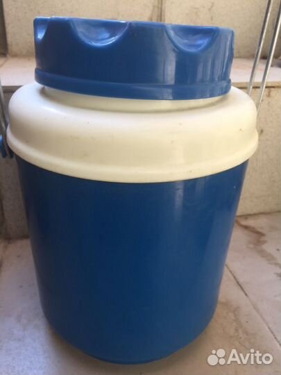 Набор. Две кастрбли чайник и бидон. Совеского каче