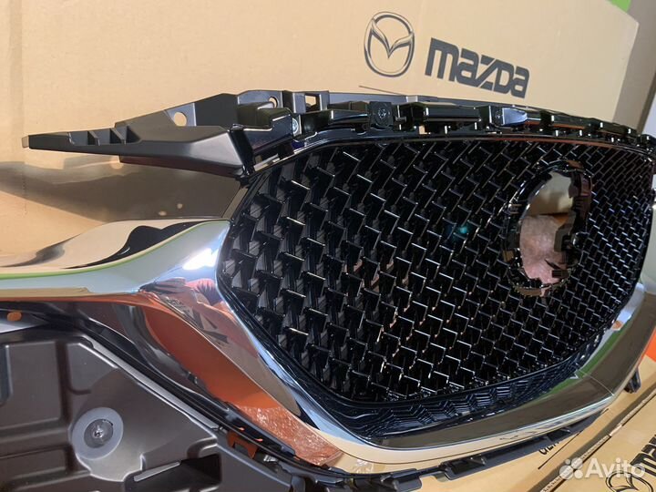 Решетка радиатора mazda cx-5 KF новая оригинал
