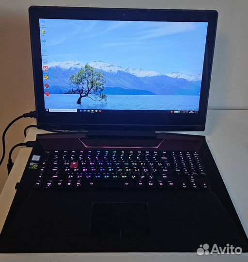 Продам ноутбук Lenovo Legion Y920-17IKB; i7-7700HQ