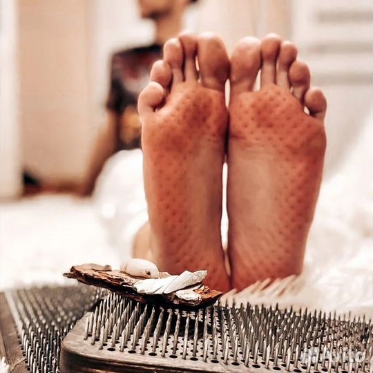 Восхождение на доску Садху (Гвоздестояние)