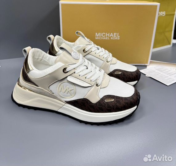 Кроссовки женские 38 размер новые