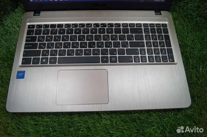 Идеальный, как новый свежий asus