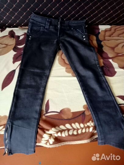 Джинсы