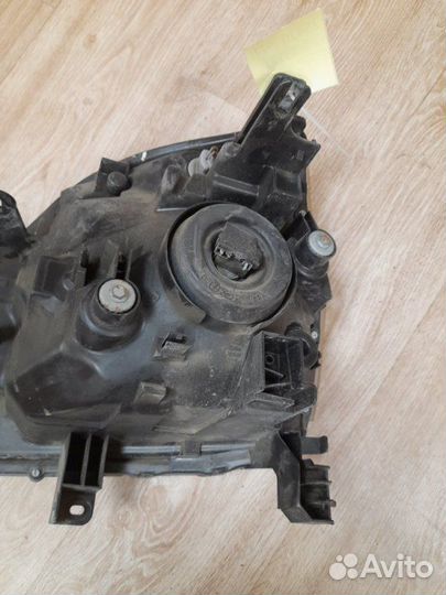 Фара галоген правая Nissan X-Trail T31 2007-2014