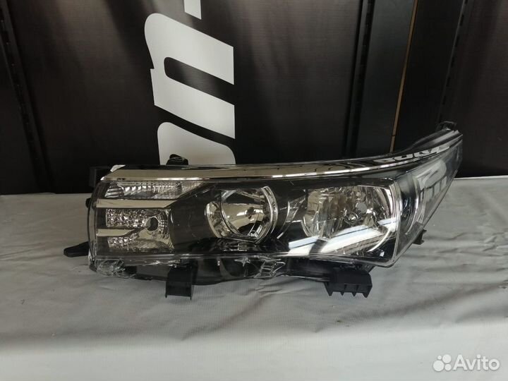 Фара левая Toyota Corolla E18 2013- Новая 35145110
