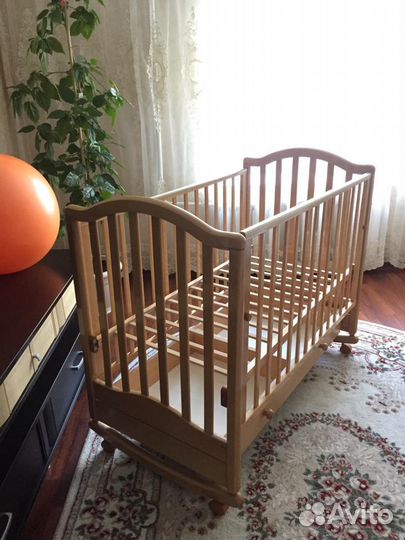 Продам детскую кроватку в отличном состоянии
