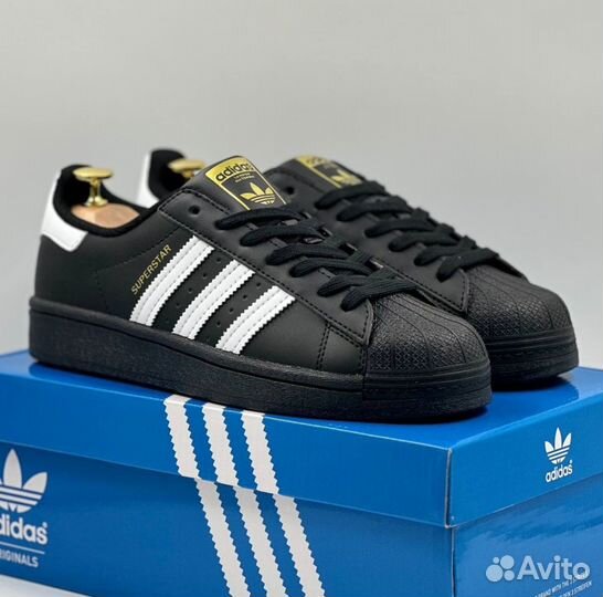 Привлекательные Adidas Superstar Black