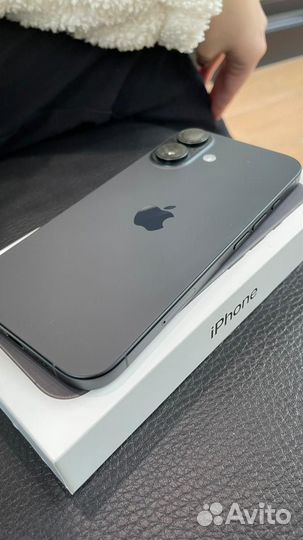 iPhone 16, 256 ГБ